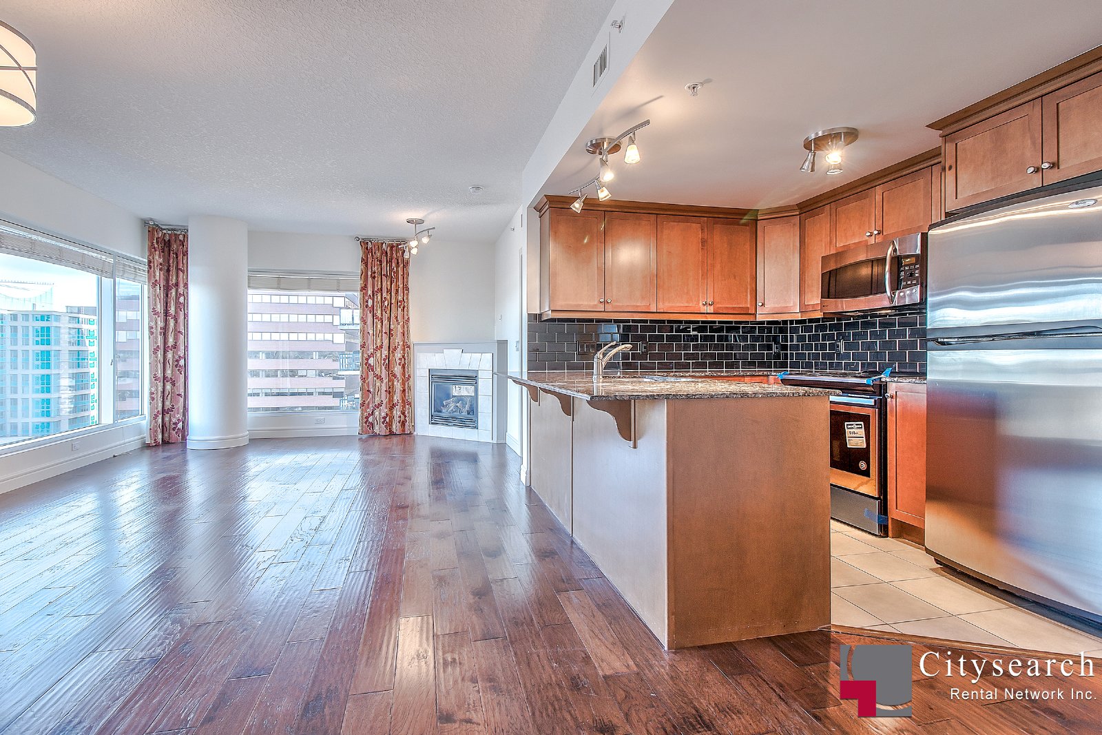 904, 920 5 Ave SW - - property image