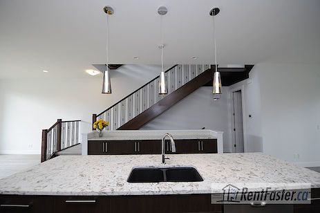 1922 32 Ave SW - - property image