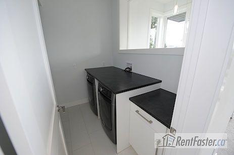1922 32 Ave SW - - property image