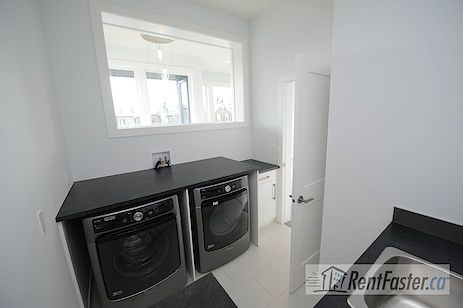 1922 32 Ave SW - - property image