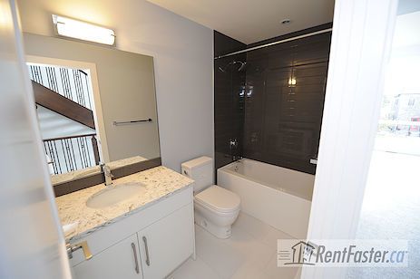 1922 32 Ave SW - - property image