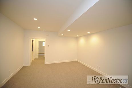 1922 32 Ave SW - - property image