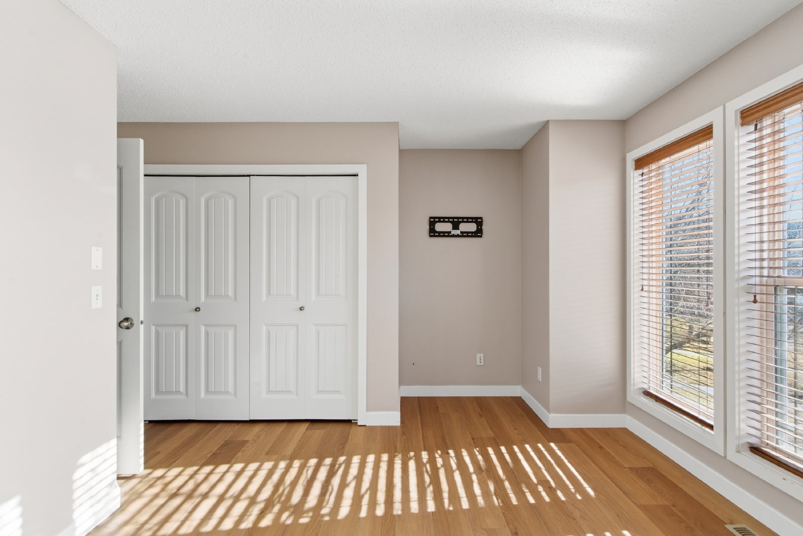 84 Panora Close NW - 1 property image