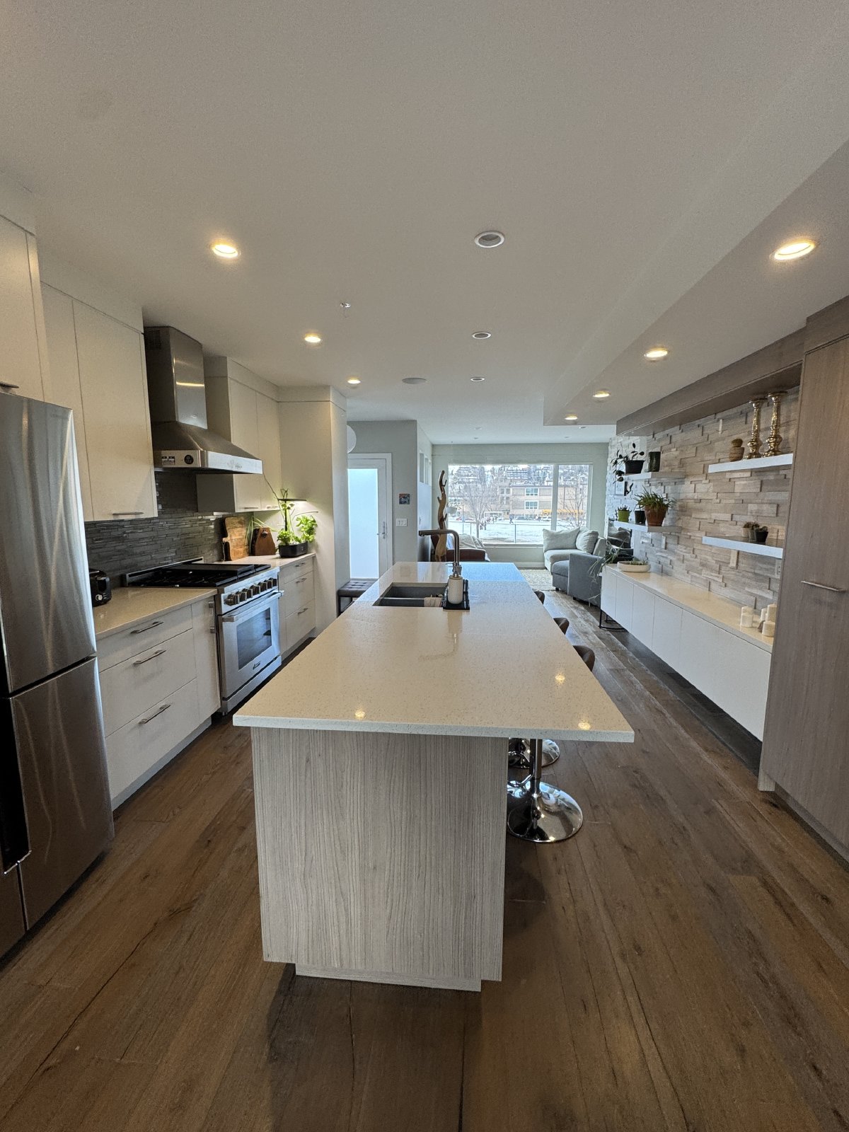 224 6A Street Northeast - 1 property image