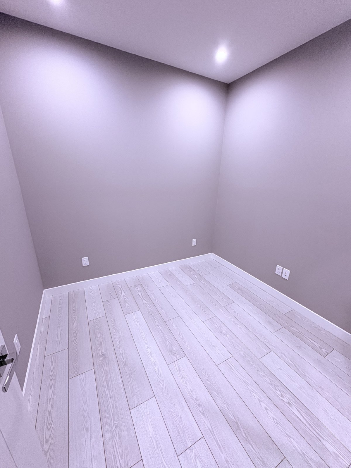 310 15 Avenue SW - 1 property image