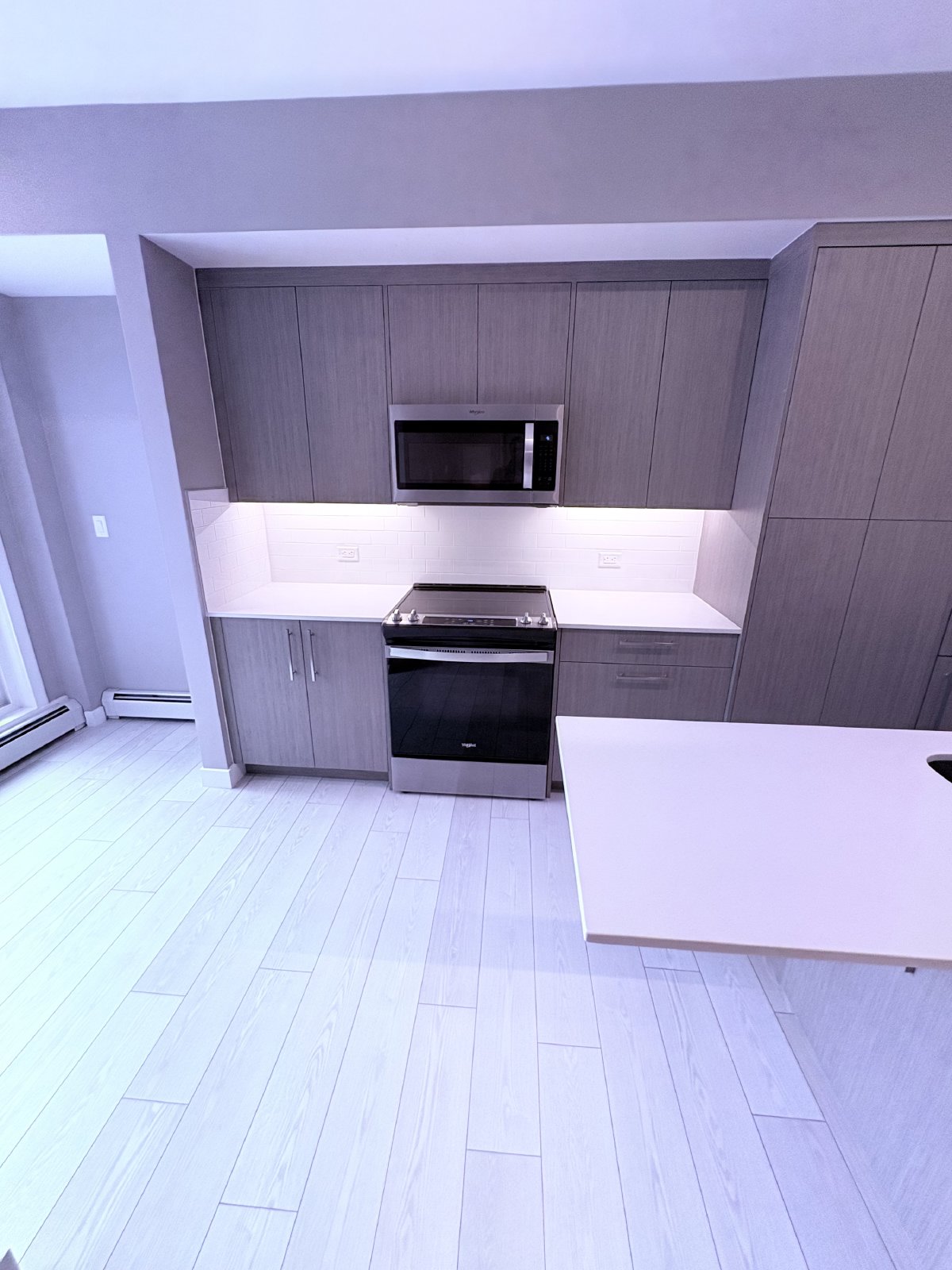 310 15 Avenue SW - 1 property image