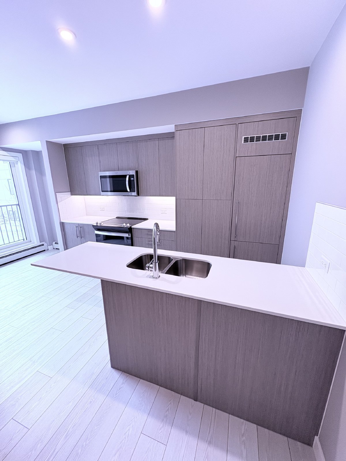 310 15 Avenue SW - 1 property image