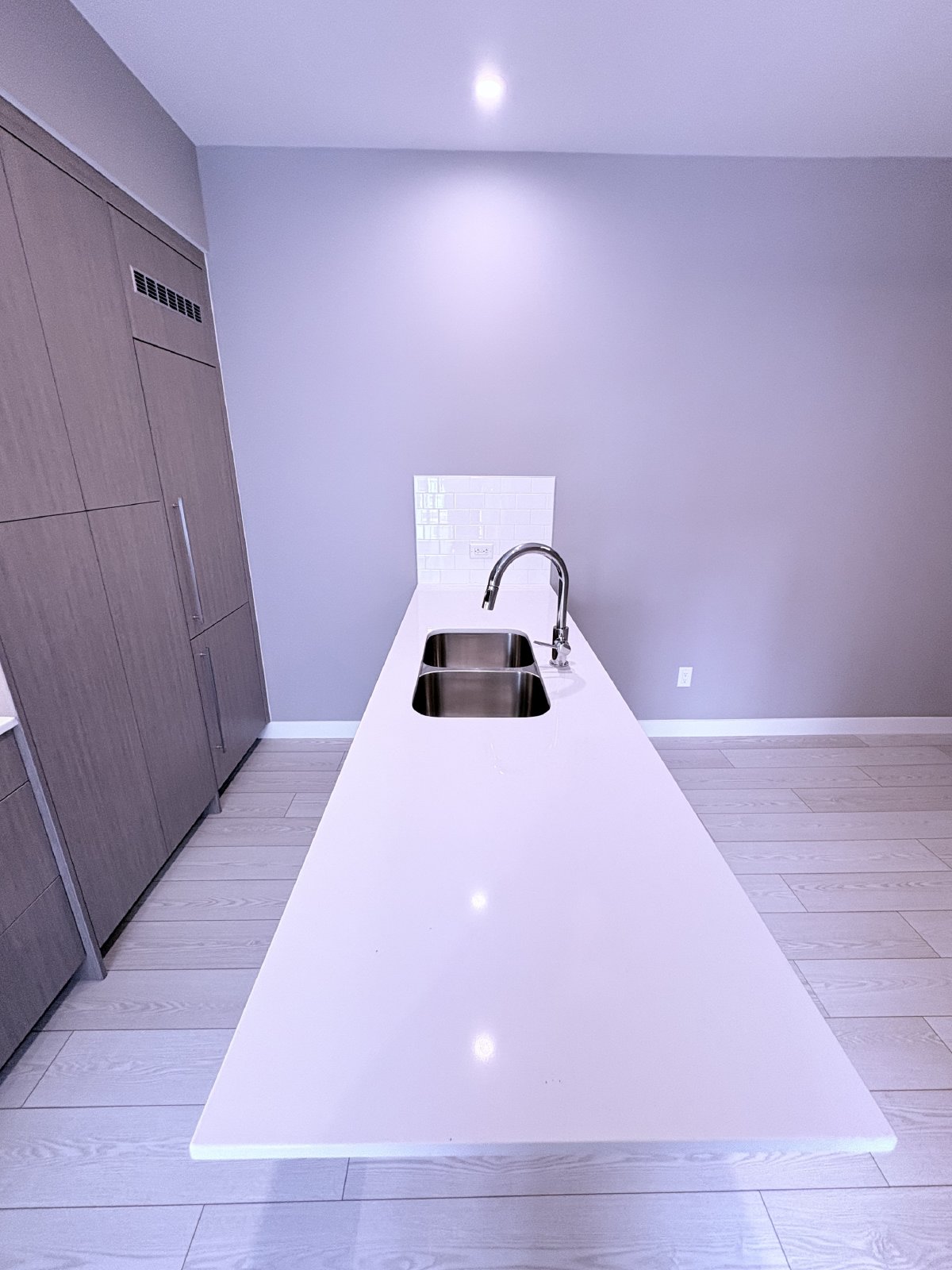 310 15 Avenue SW - 1 property image