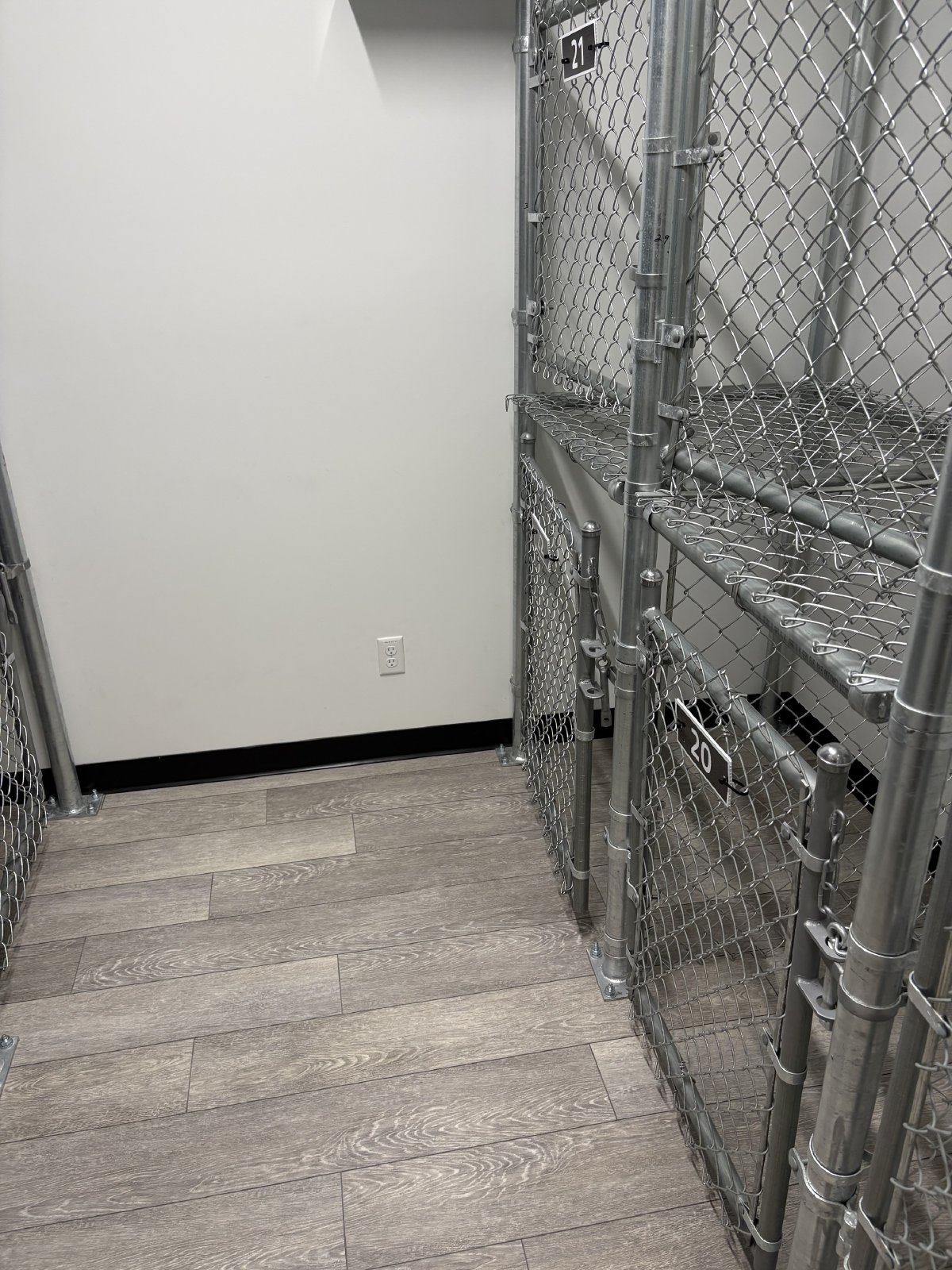 310 15 Avenue SW - 1 property image