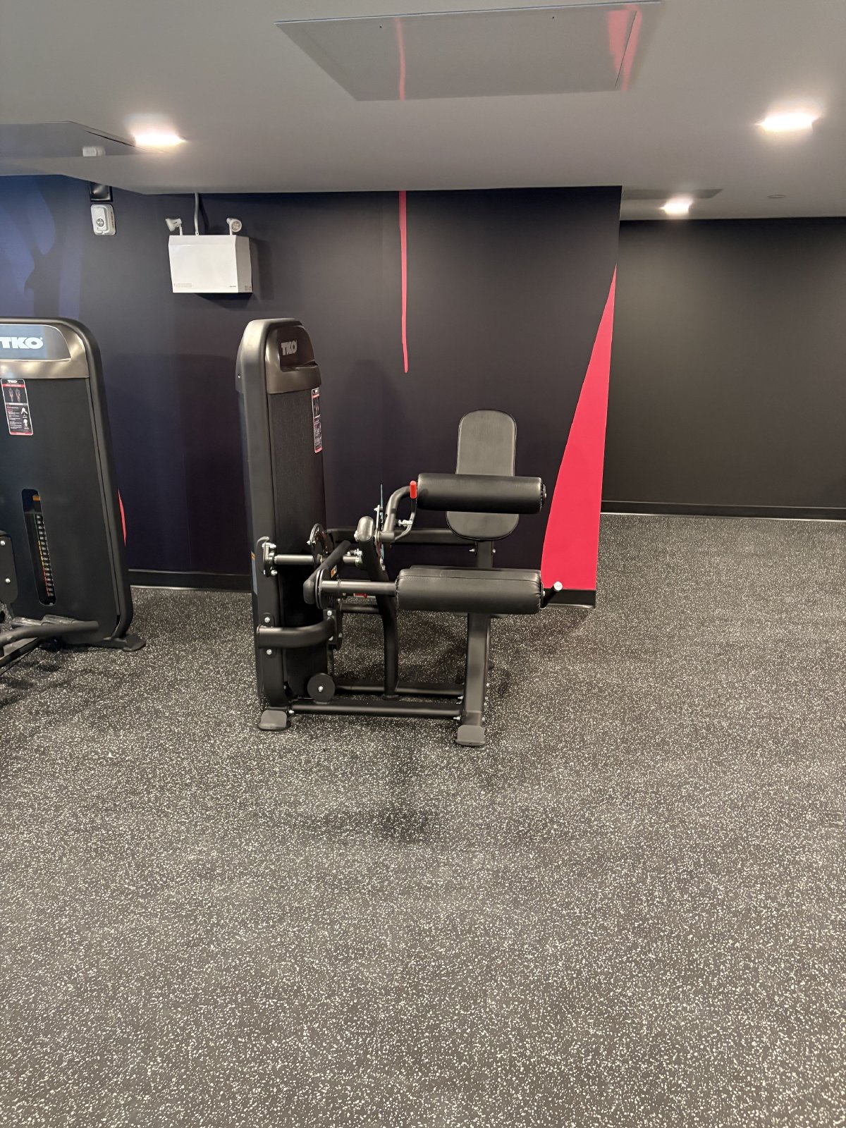 310 15 Avenue SW - 1 property image