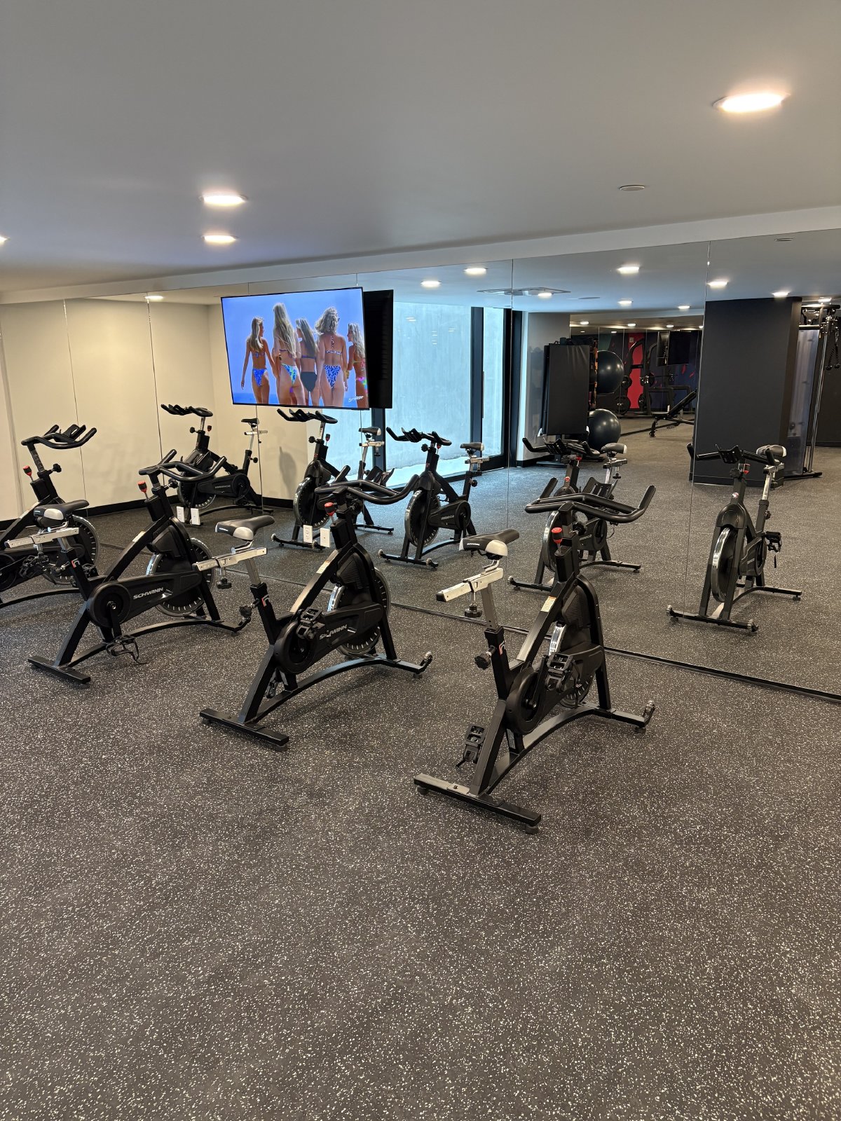 310 15 Avenue SW - 1 property image