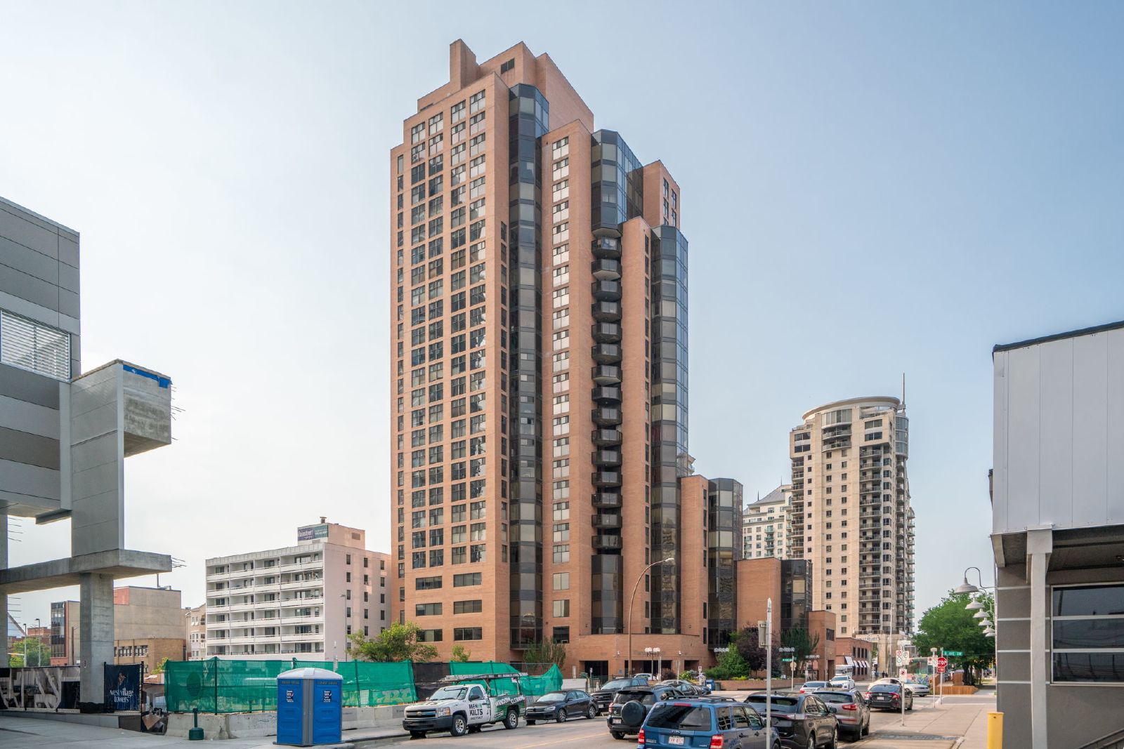 907, 1100 8 Ave SW - 907 property image