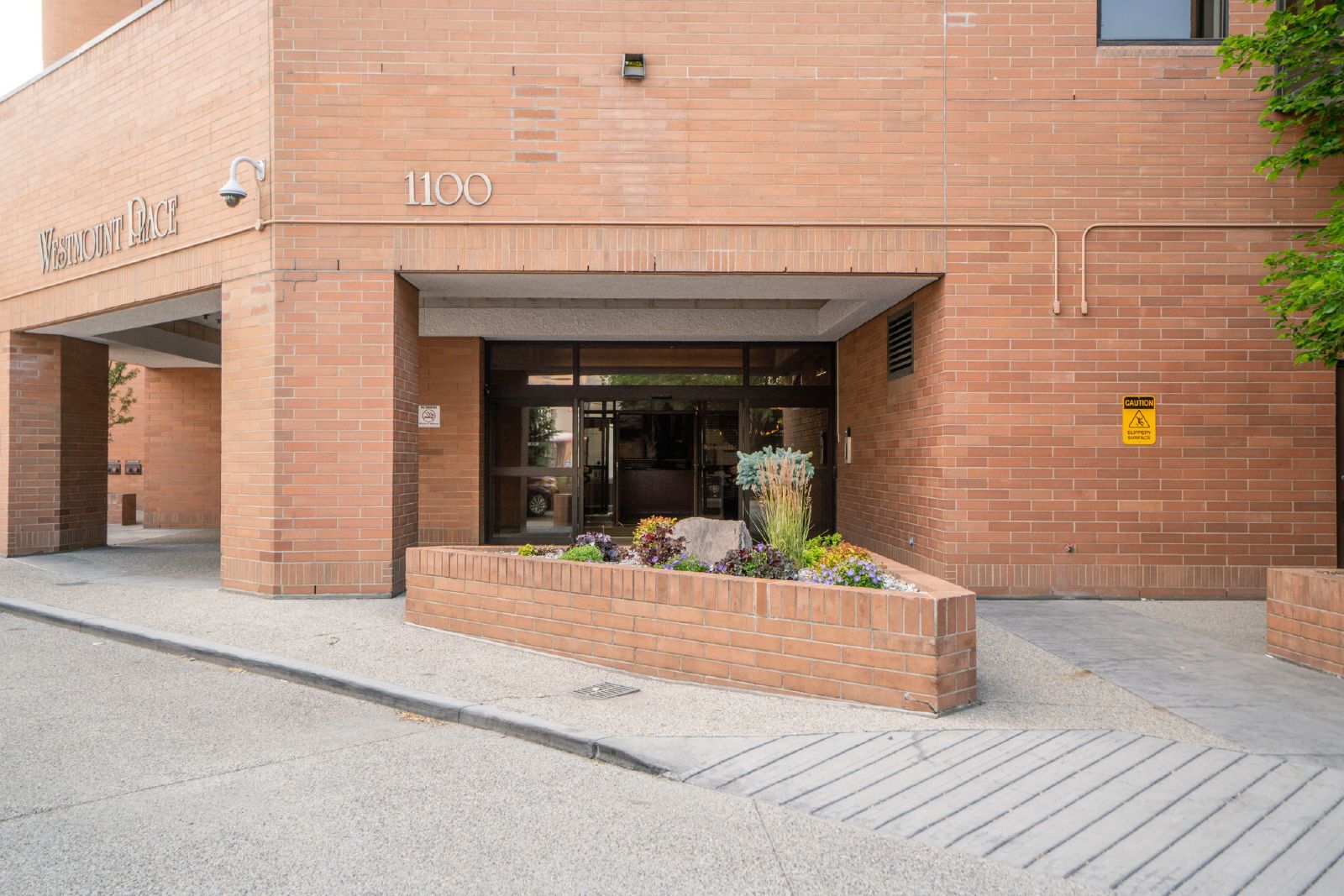 907, 1100 8 Ave SW - 907 property image