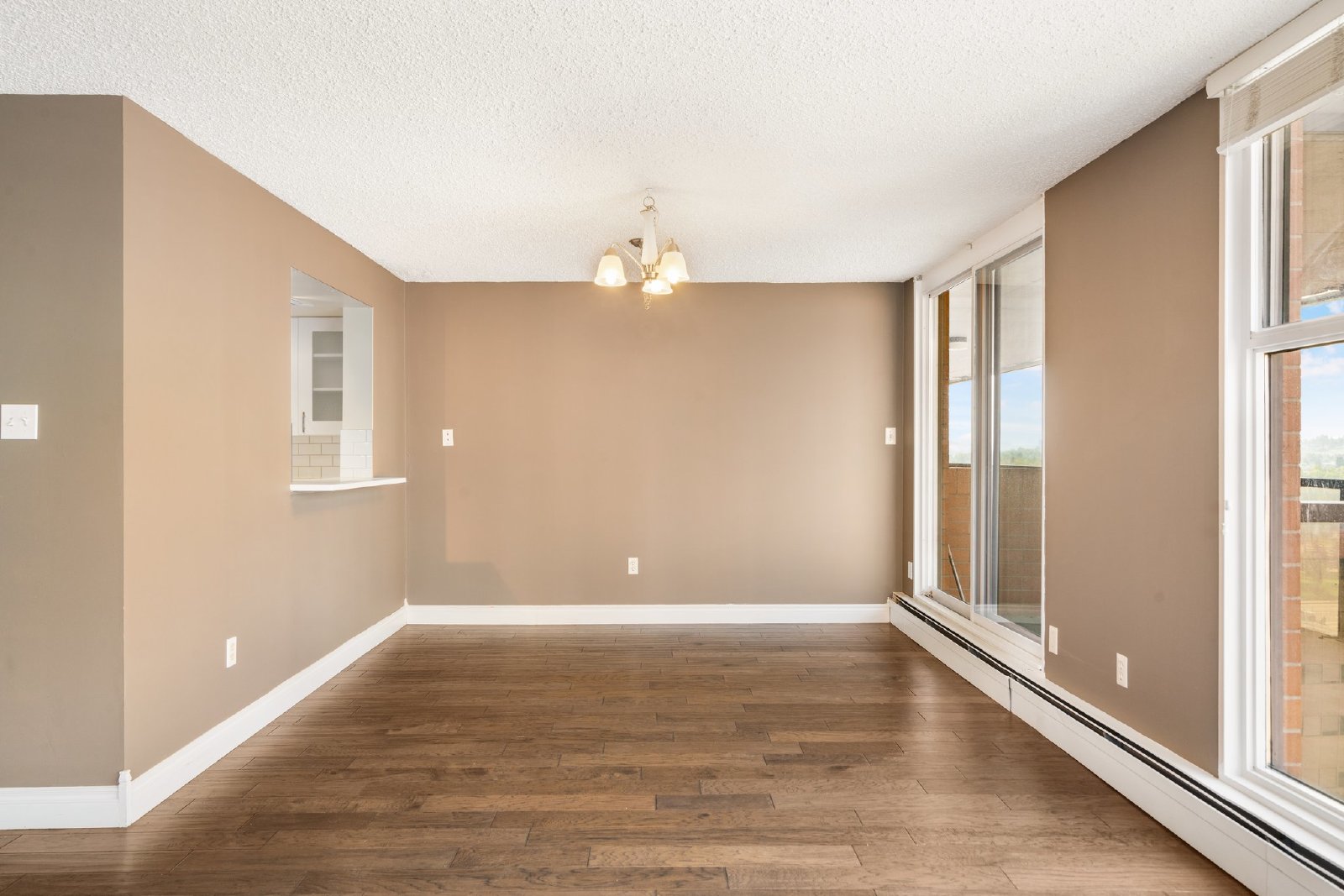 907, 1100 8 Ave SW - 907 property image