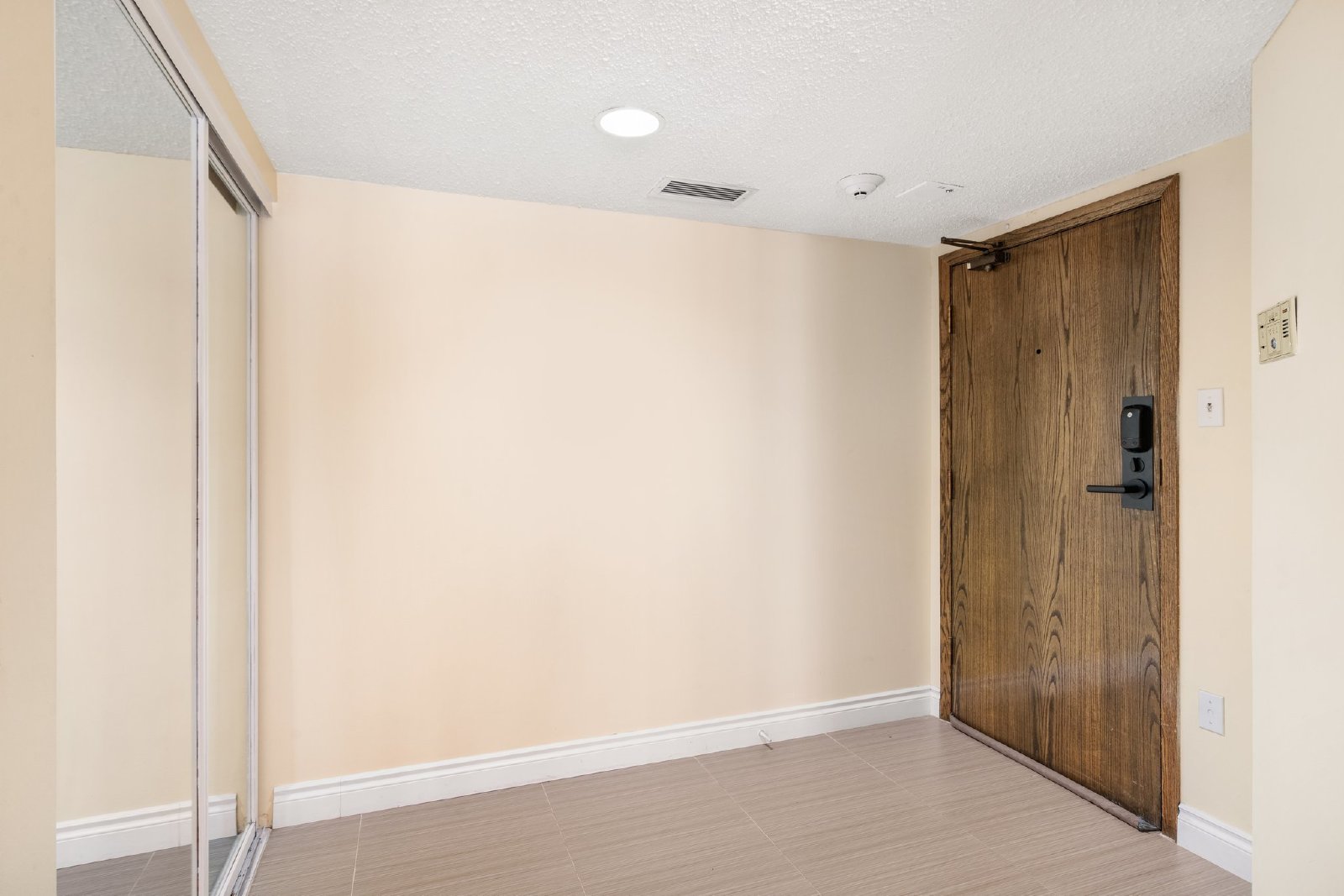 907, 1100 8 Ave SW - 907 property image