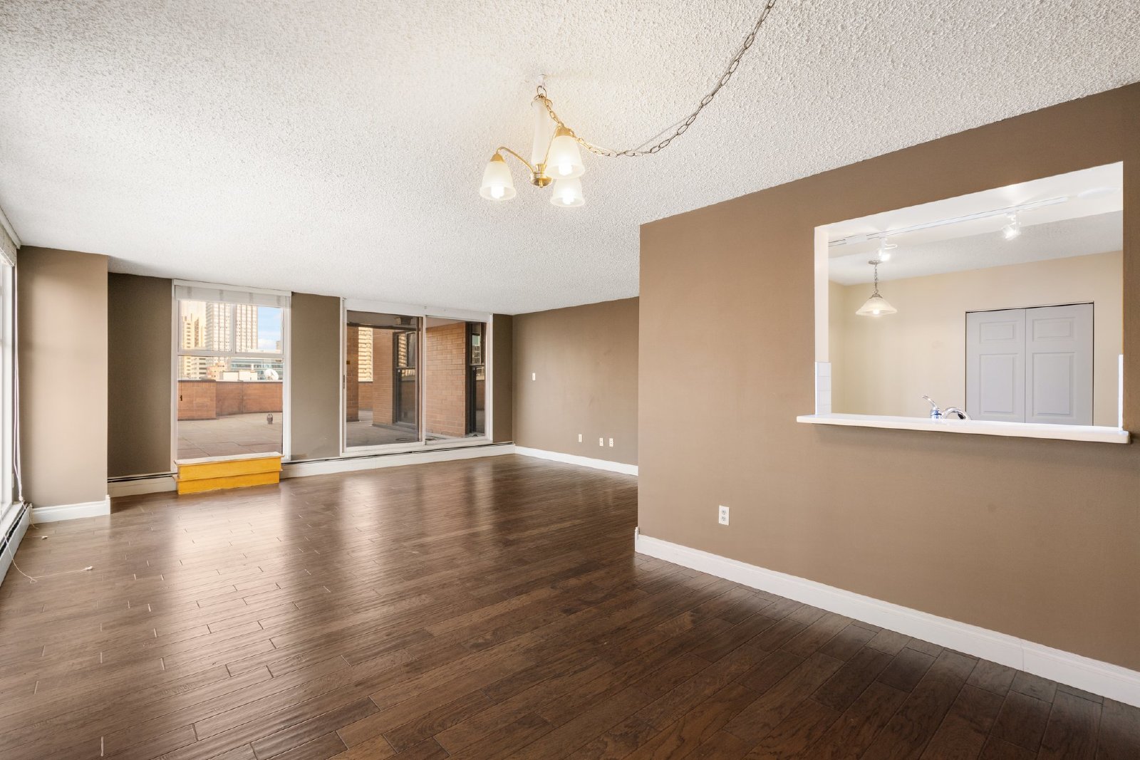 907, 1100 8 Ave SW - 907 property image