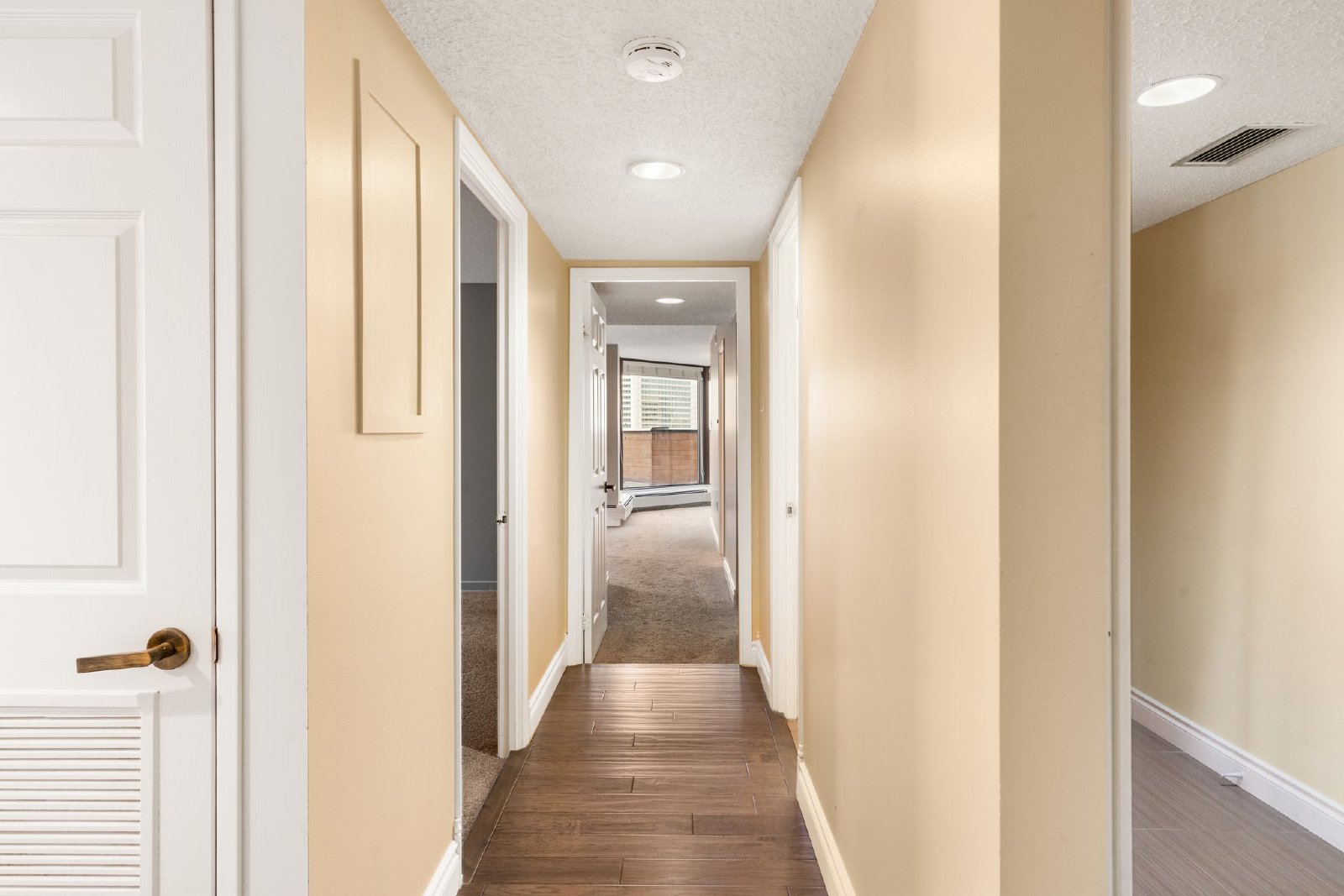 907, 1100 8 Ave SW - 907 property image