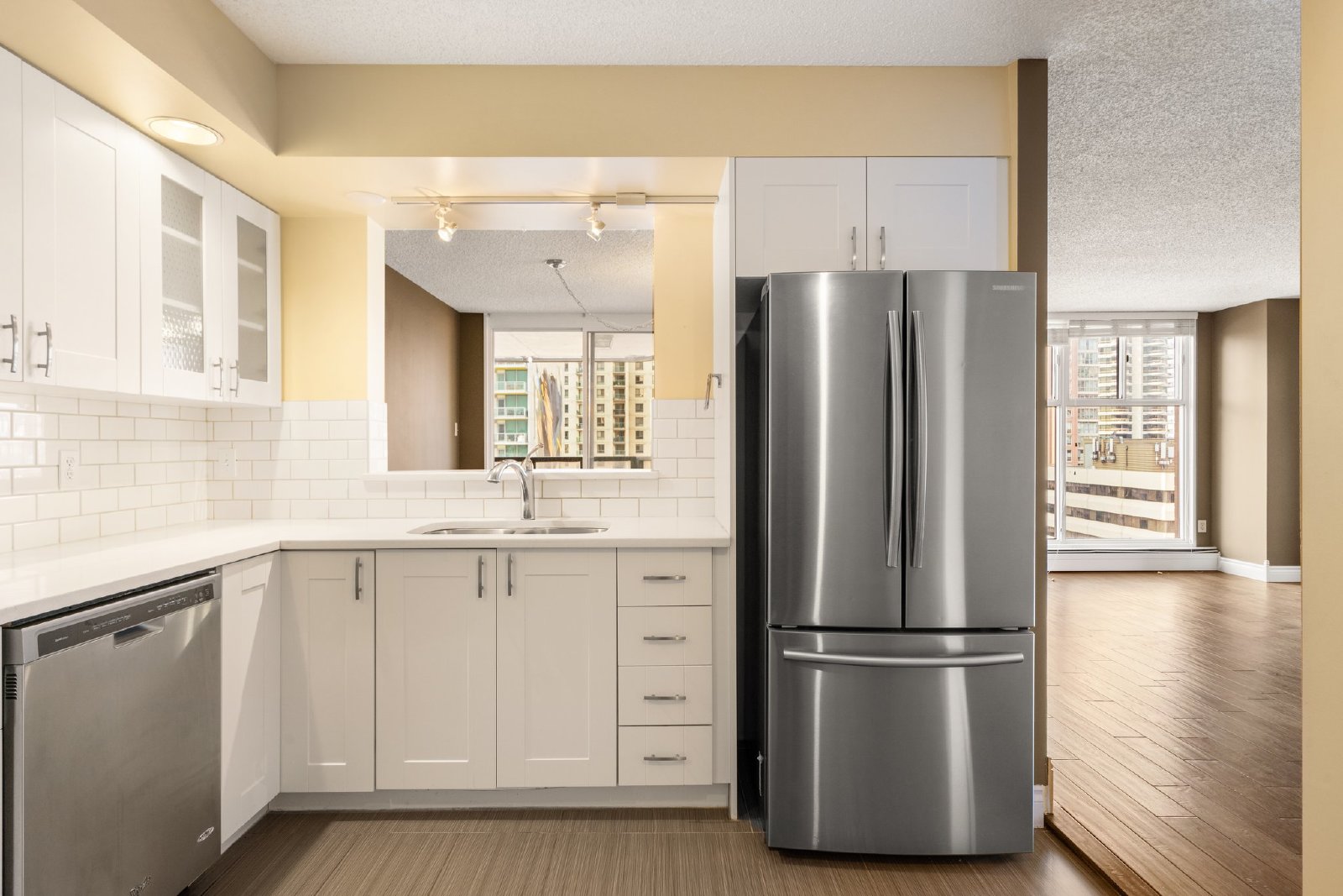 907, 1100 8 Ave SW - 907 property image