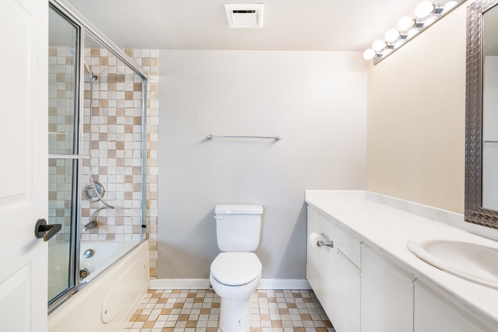 907, 1100 8 Ave SW - 907 property image