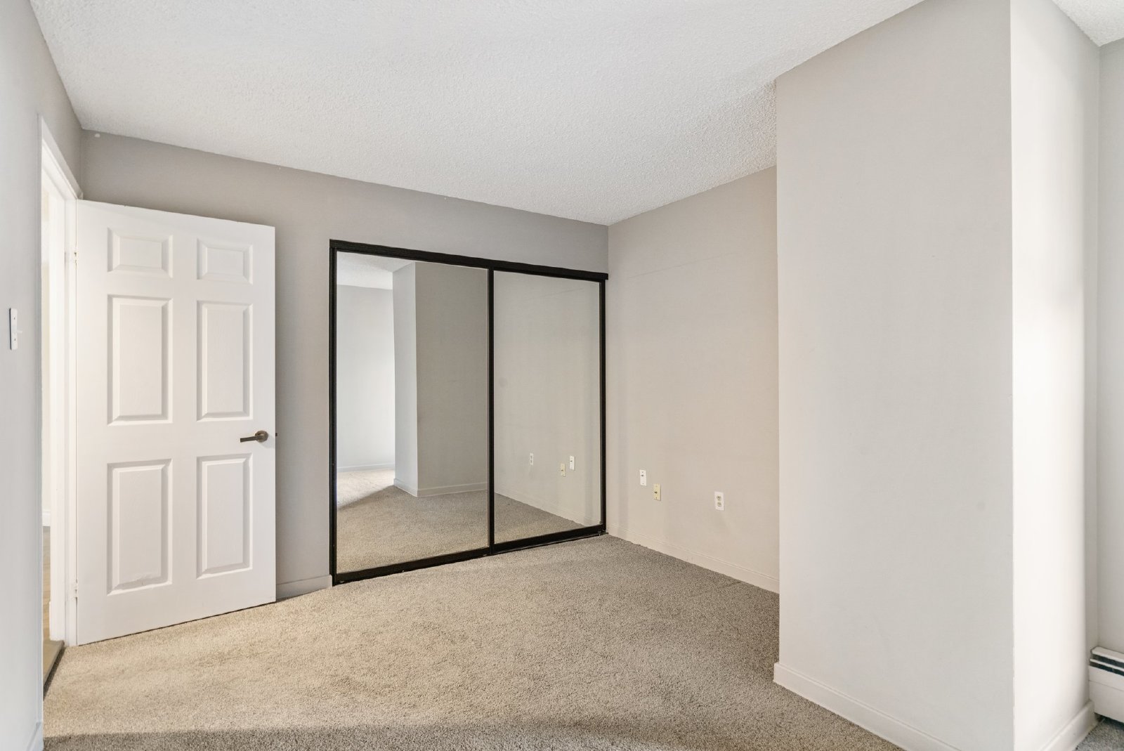 907, 1100 8 Ave SW - 907 property image