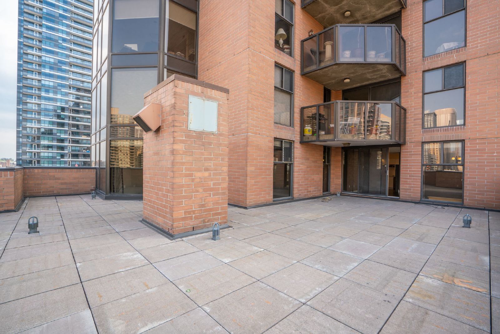 907, 1100 8 Ave SW - 907 property image