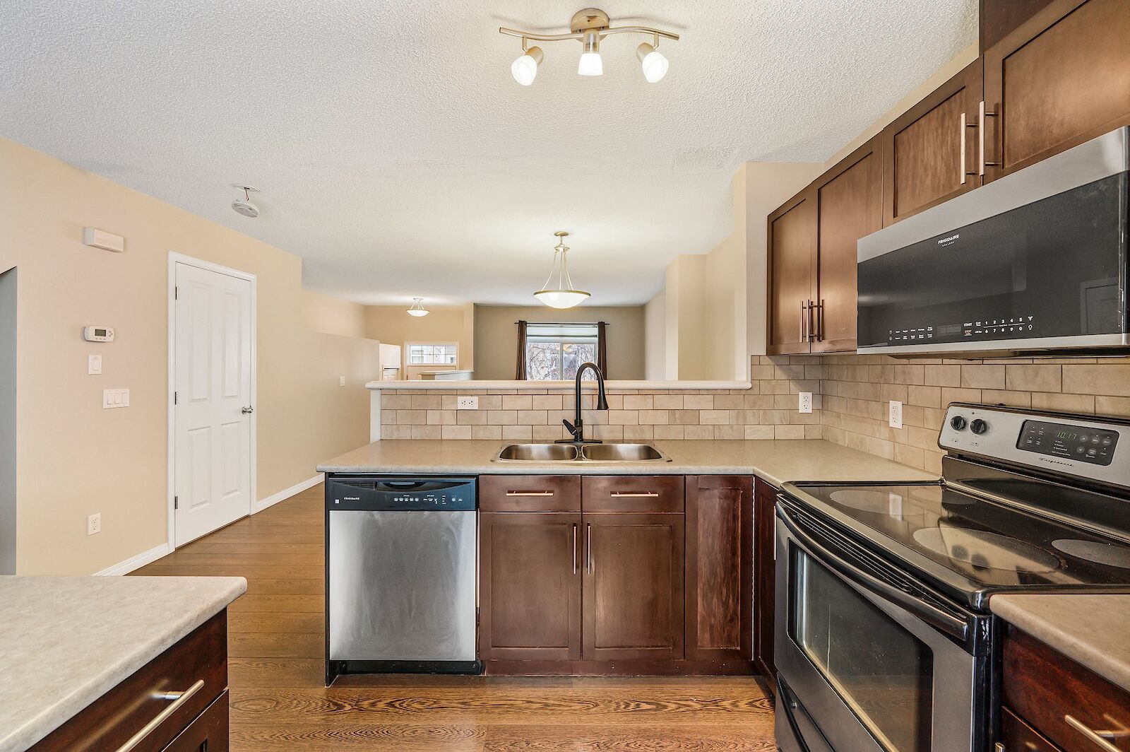 43, 1804 70 St SW - - property image