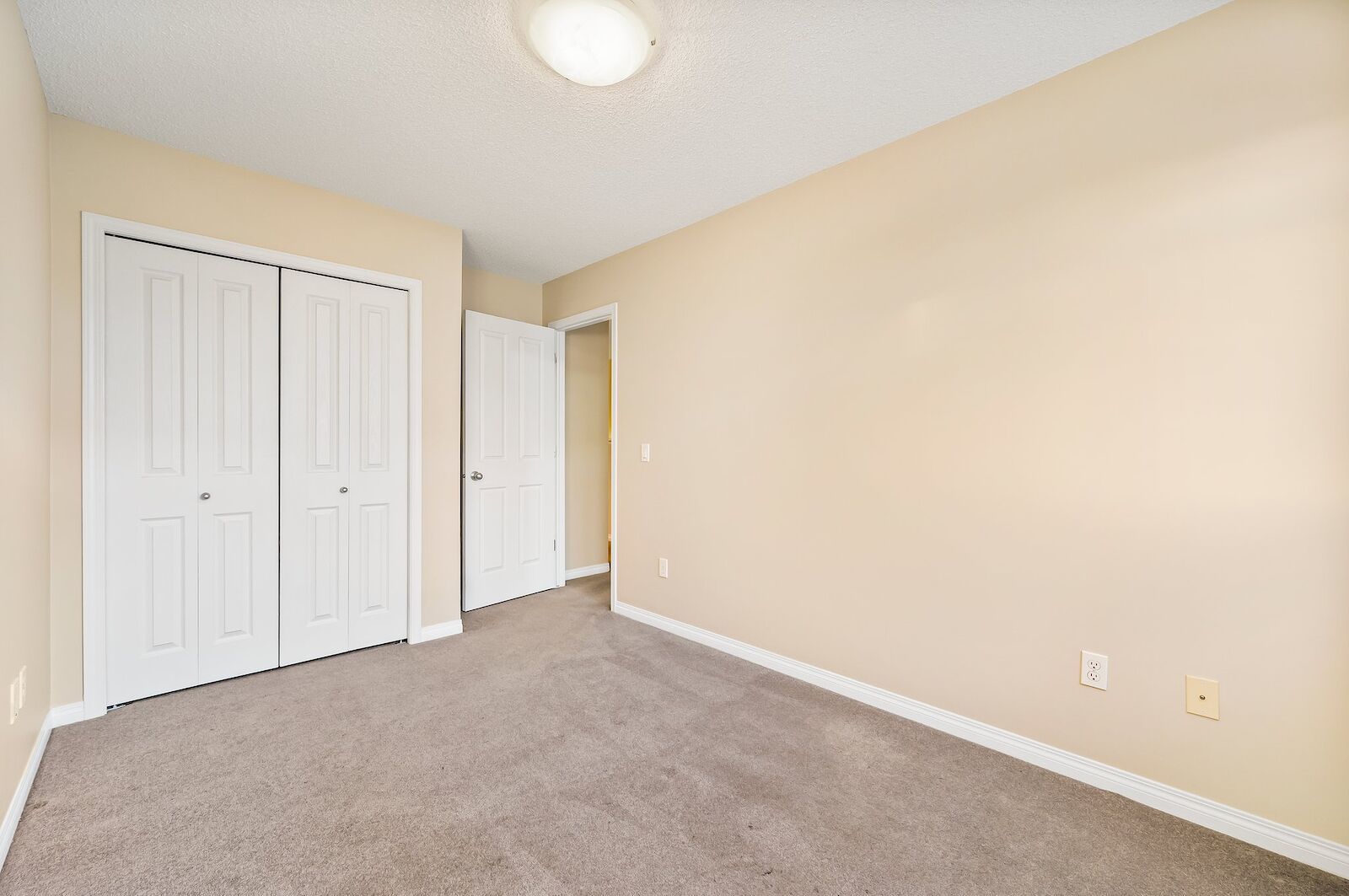 43, 1804 70 St SW - - property image