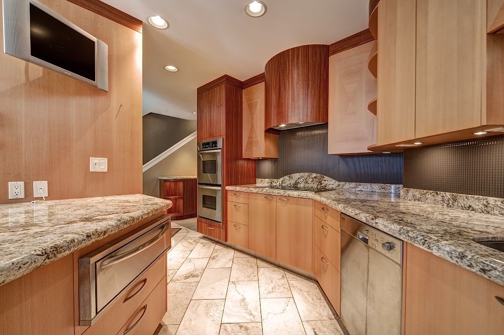 4203, 400 Eau Claire Ave SW - - property image