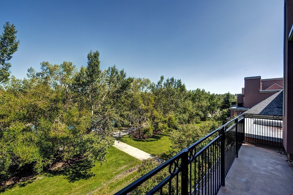 4203, 400 Eau Claire Ave SW - - property image