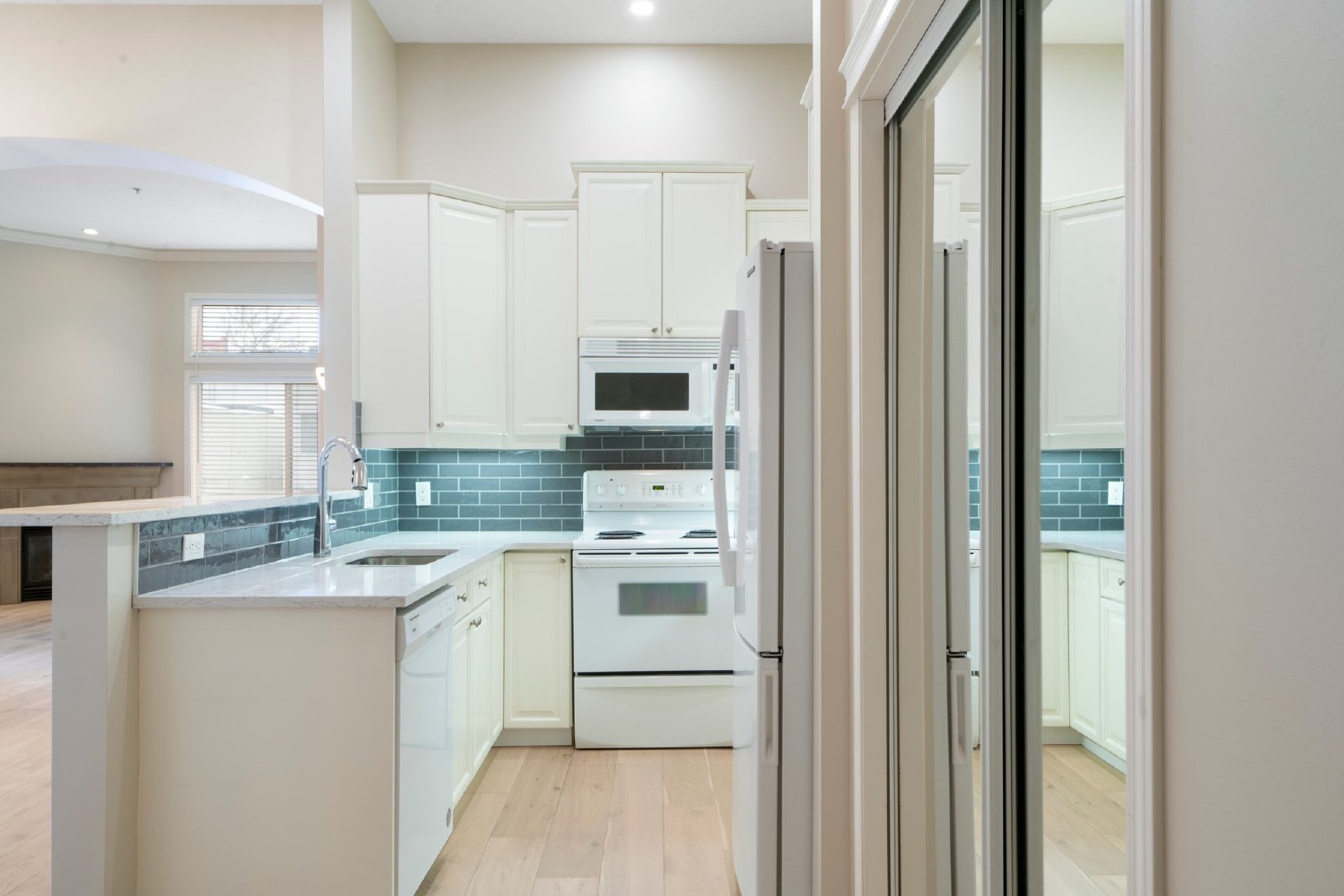 206, 881 15 Avenue SW - 1 property image