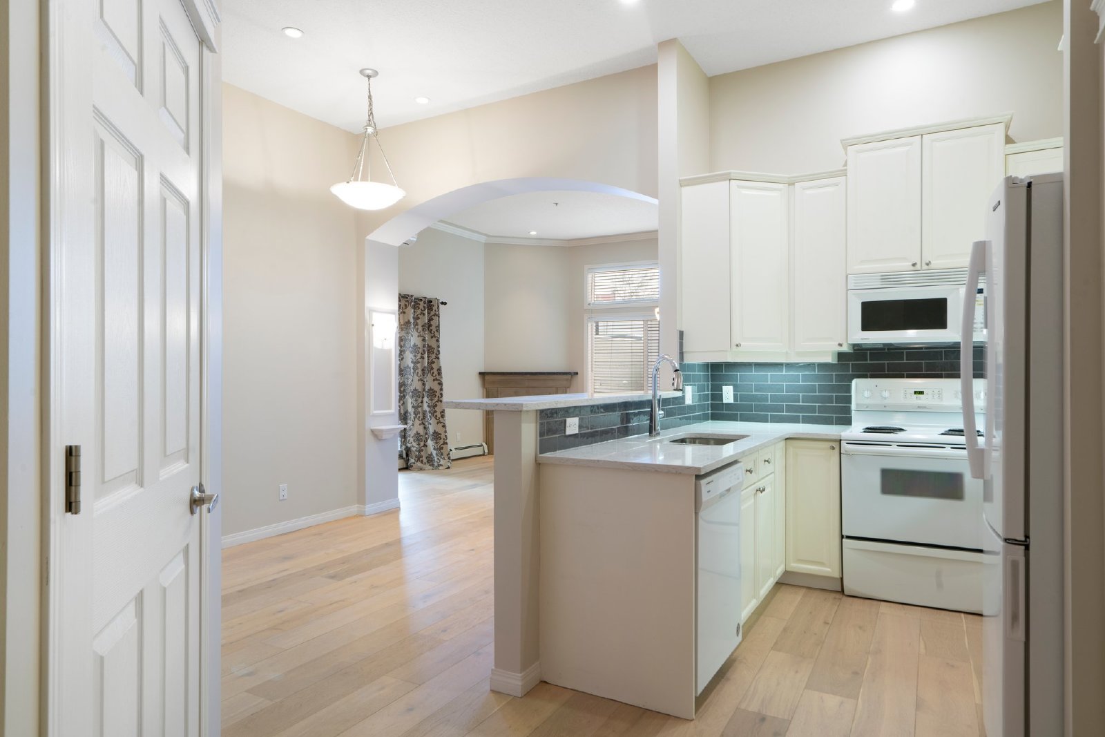 206, 881 15 Avenue SW - 1 property image