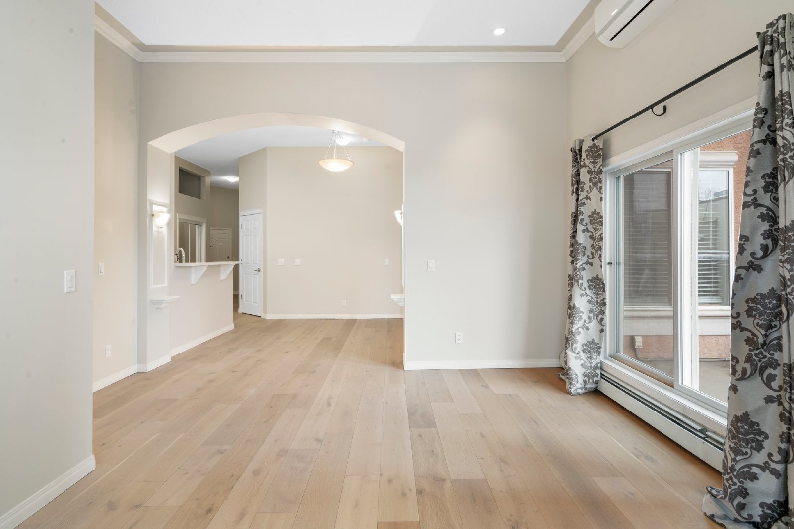 206, 881 15 Avenue SW - 1 property image
