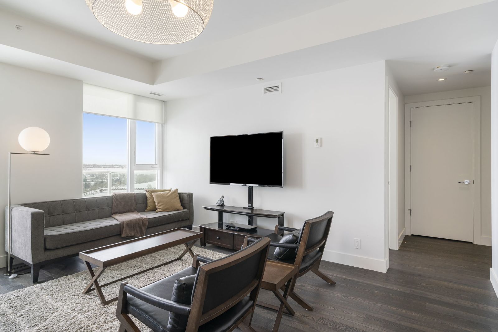 2104, 1025 5 Avenue SW - 1 property image
