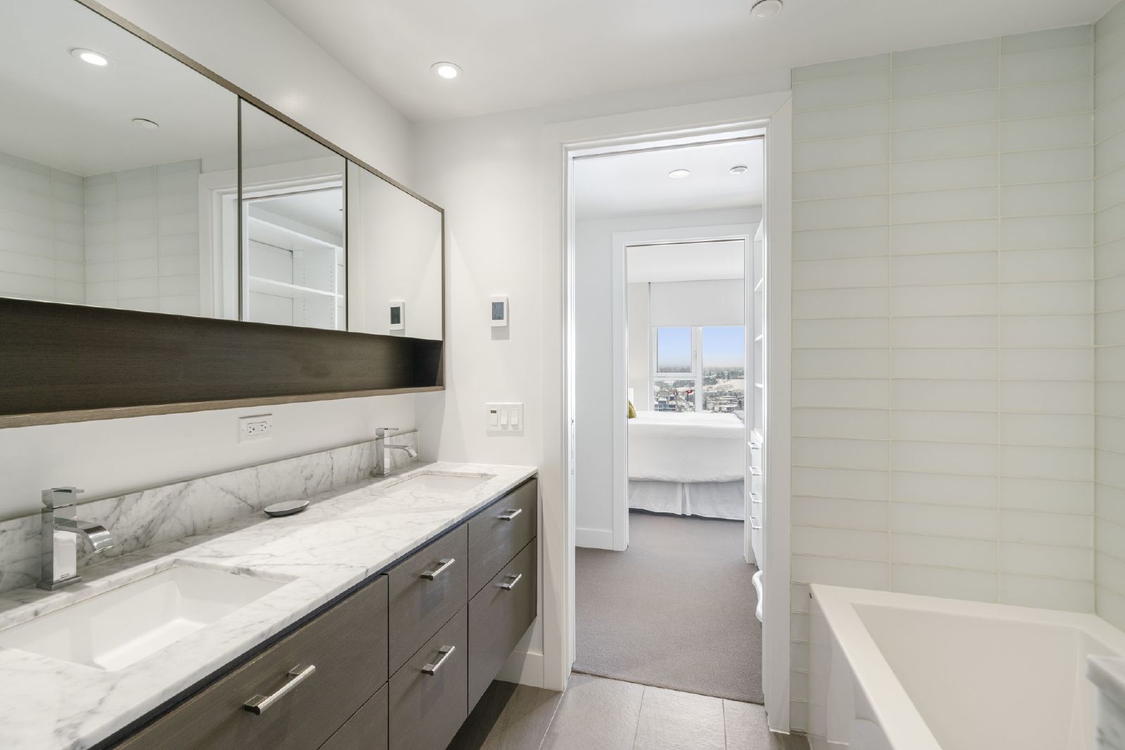 2104, 1025 5 Avenue SW - 1 property image