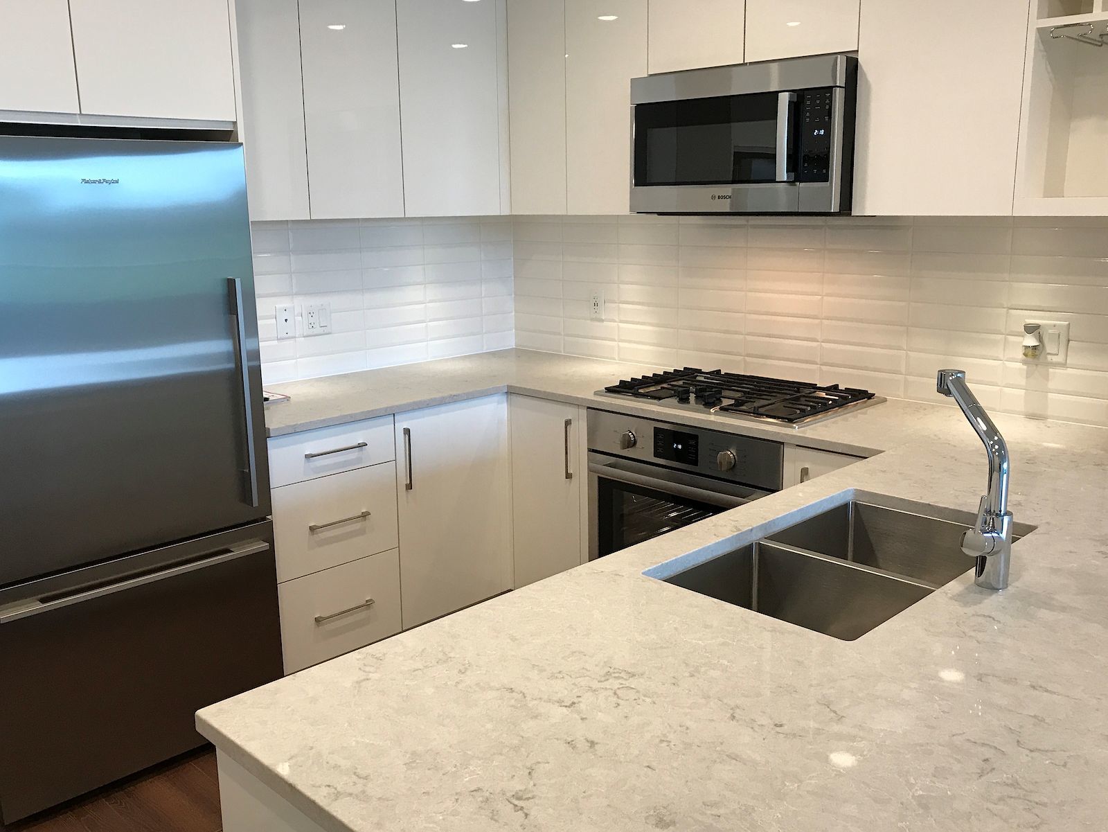 410, 301 - 10 Street NW - NR - - property image