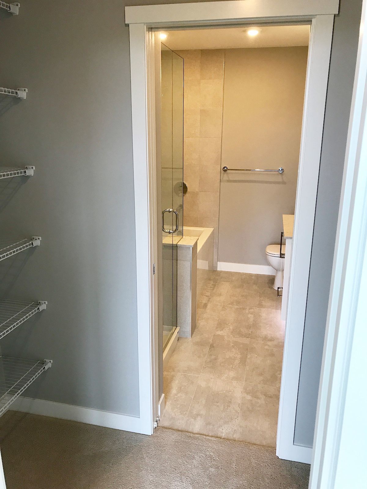 410, 301 - 10 Street NW - NR - - property image
