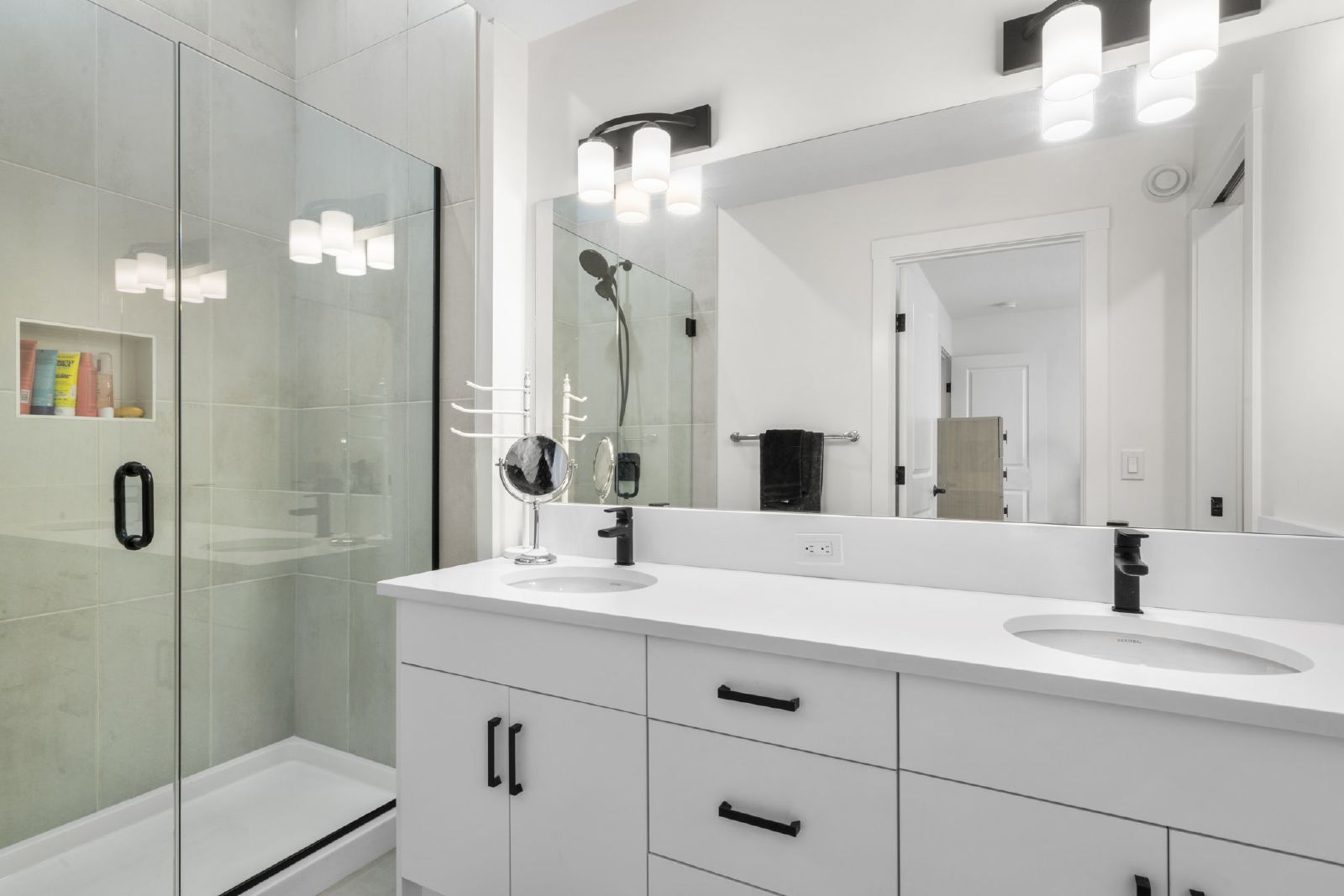 244 Sovereign Common SW - 1 property image