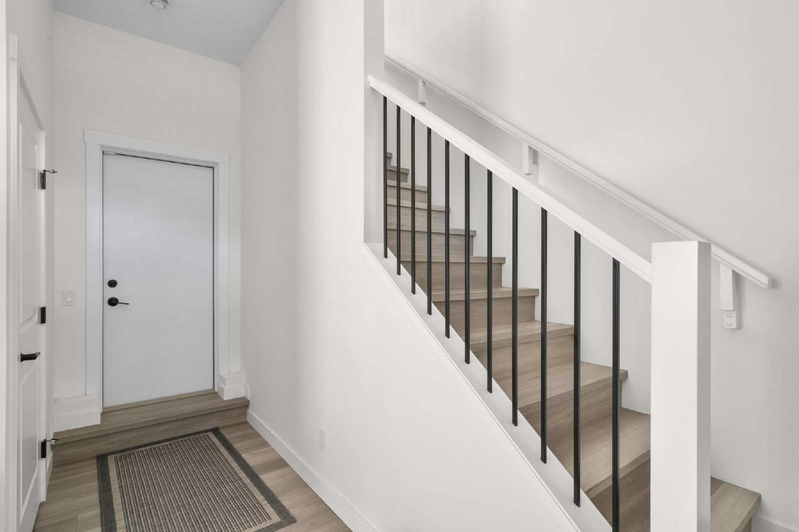 244 Sovereign Common SW - 1 property image