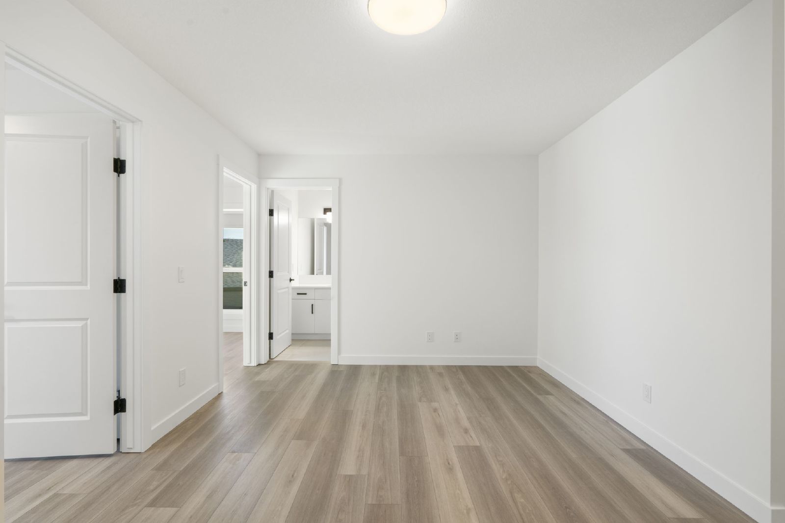 244 Sovereign Common SW - 1 property image