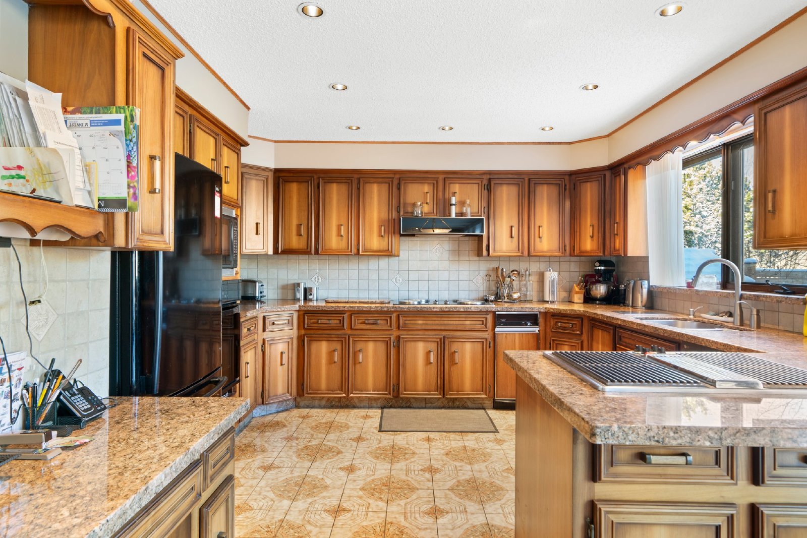 836 Edgemont Rd NW - - property image