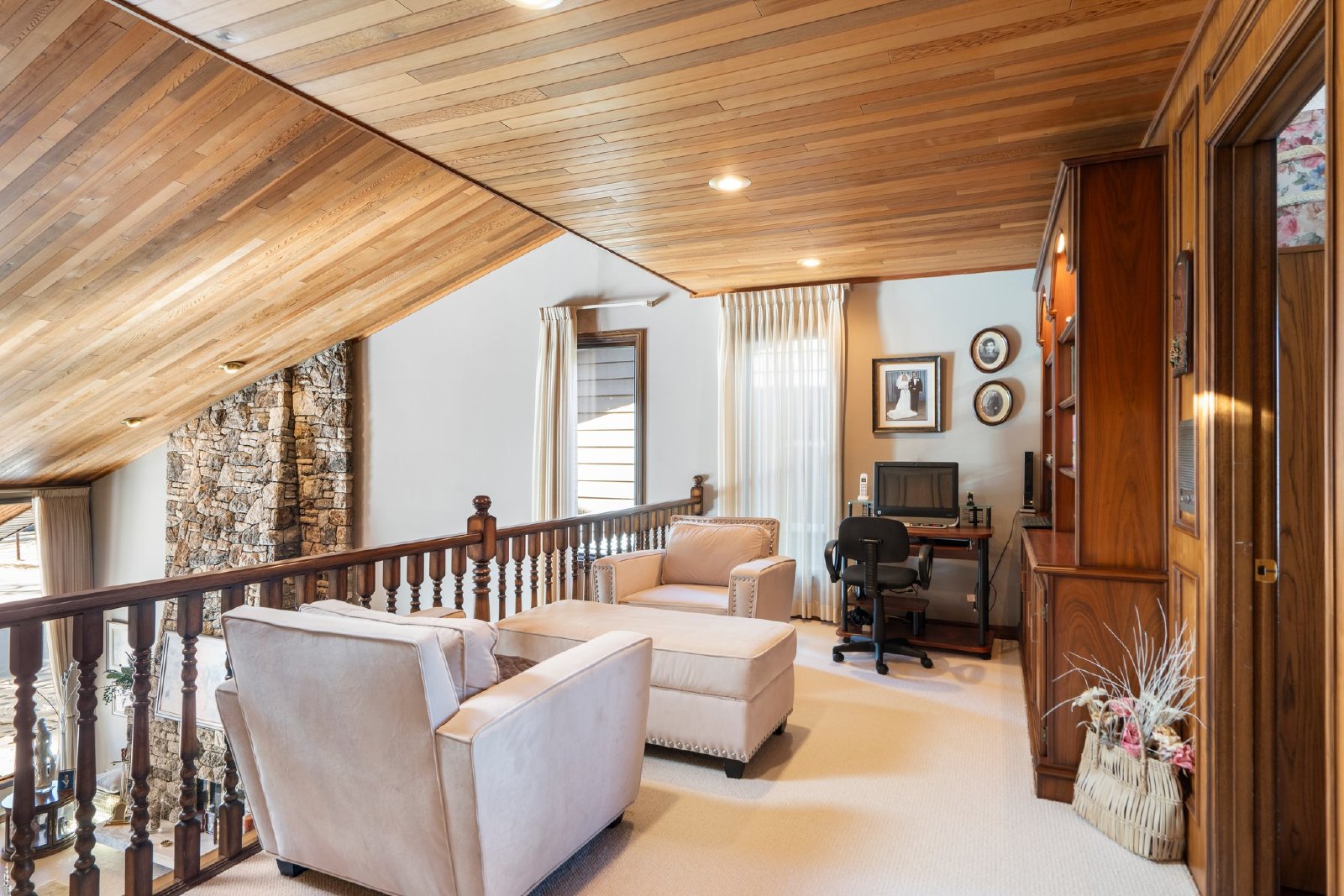 836 Edgemont Rd NW - - property image