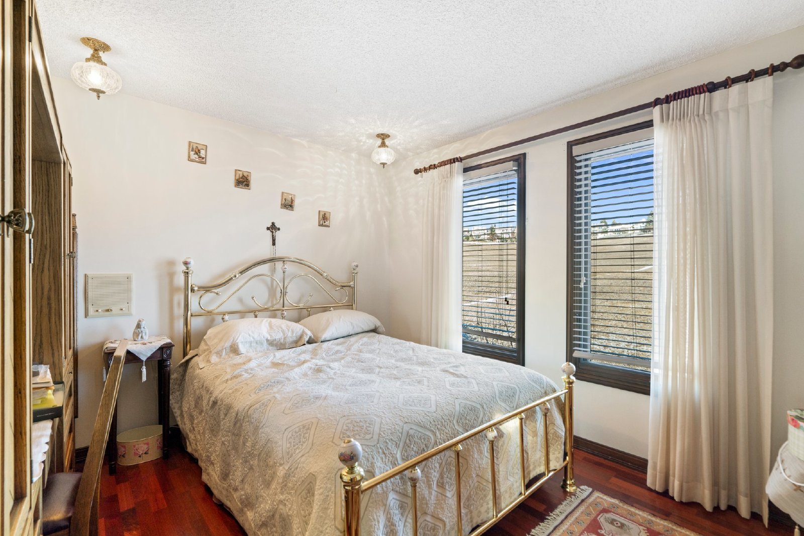 836 Edgemont Rd NW - - property image