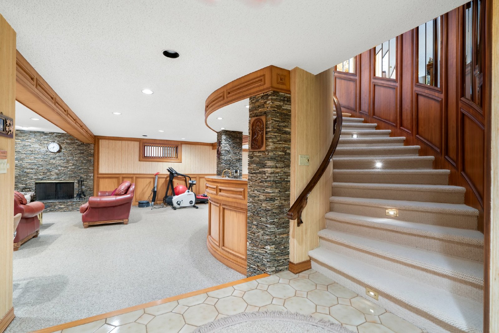 836 Edgemont Rd NW - - property image