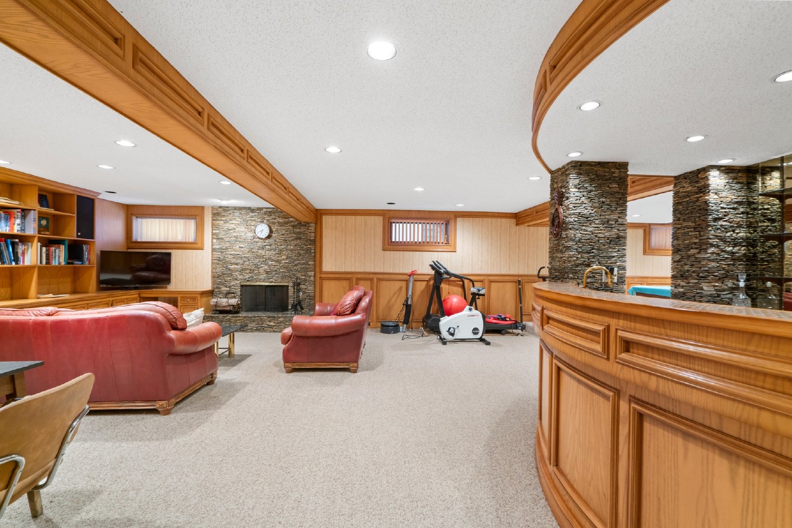 836 Edgemont Rd NW - - property image