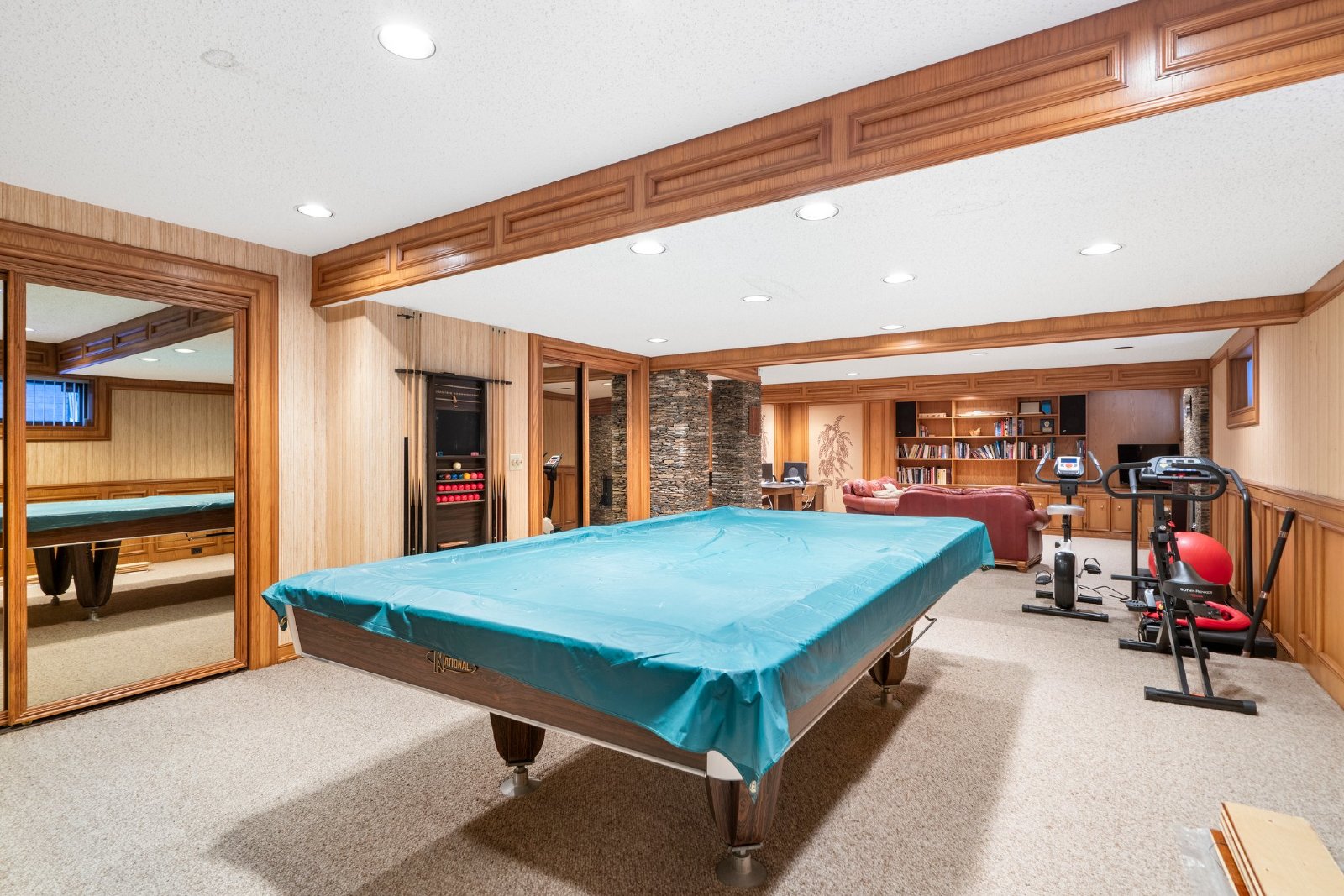 836 Edgemont Rd NW - - property image