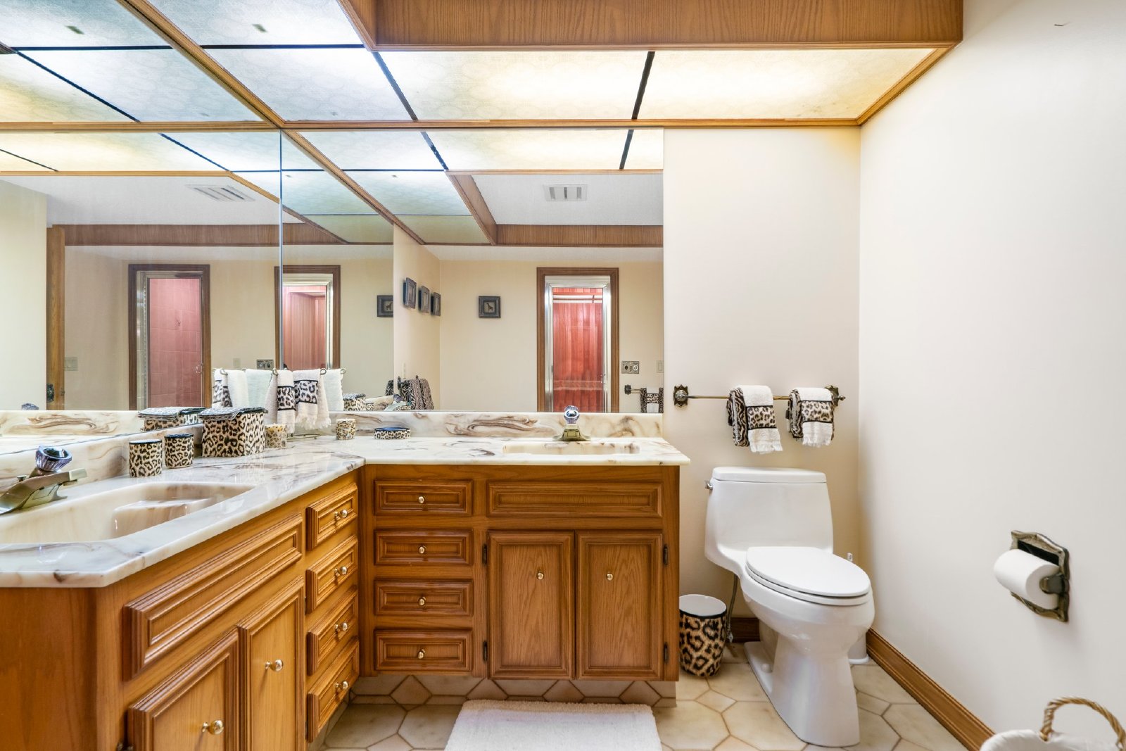 836 Edgemont Rd NW - - property image