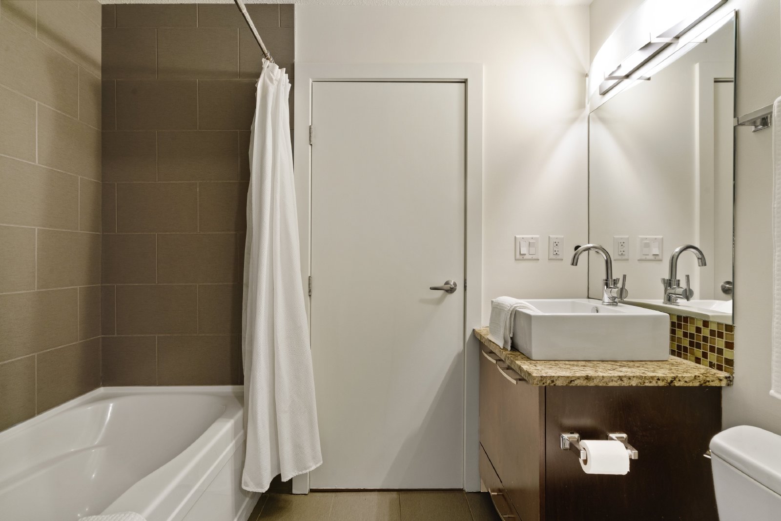 106, 333 - 22 Avenue SW - 1 property image