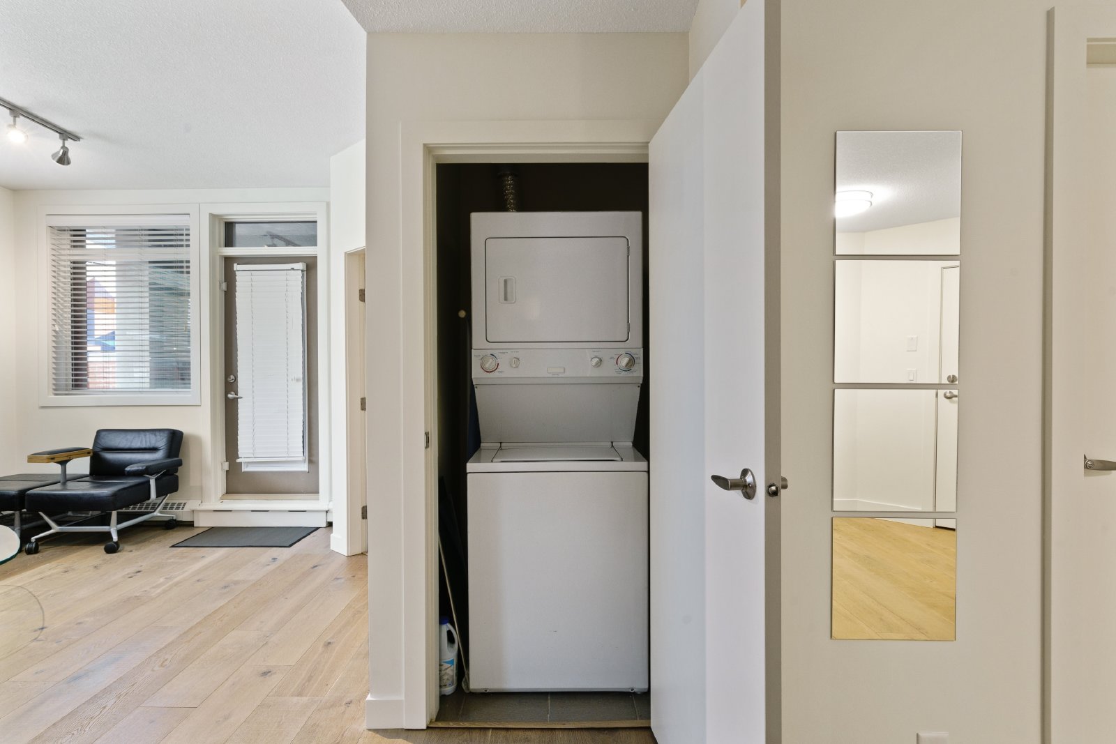 106, 333 - 22 Avenue SW - 1 property image