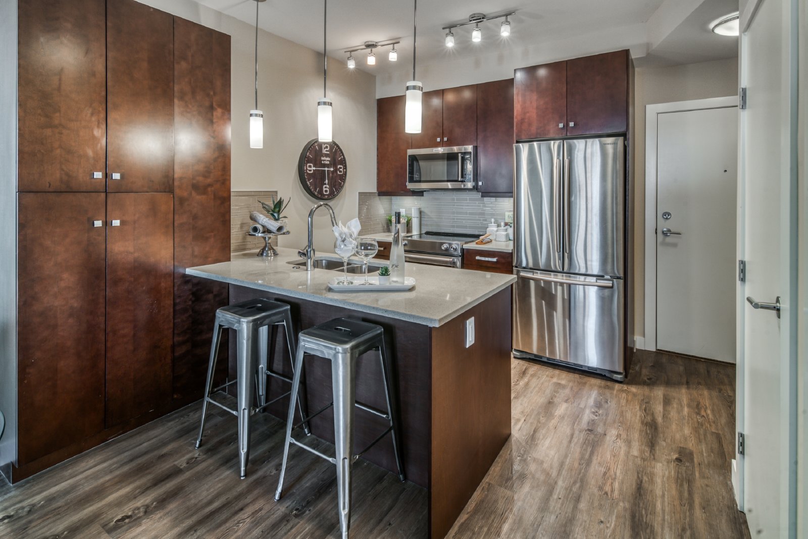 311, 1720 10 Street SW - 1 property image