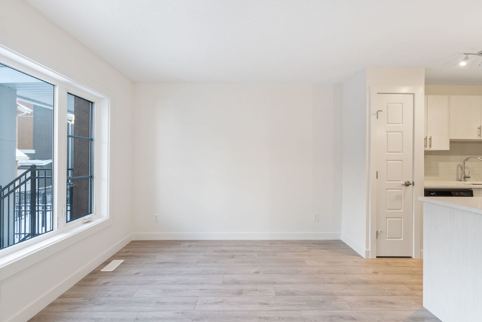 230 Livingston Common NE - - property image